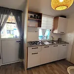 Mobile Nalani Ražanac